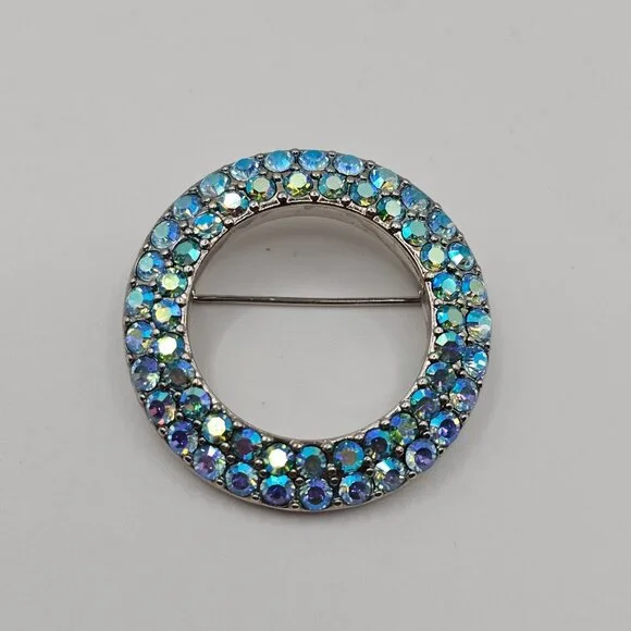 Vintage Unsigned Silver Toned Aqua Blue Rhinestone Circular Wreath Pin Brooch - Picture 1 of 16